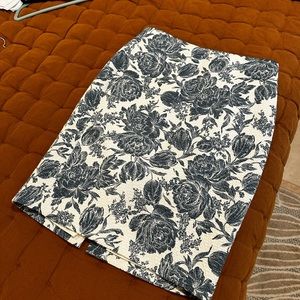 Ann Taylor lined skirt